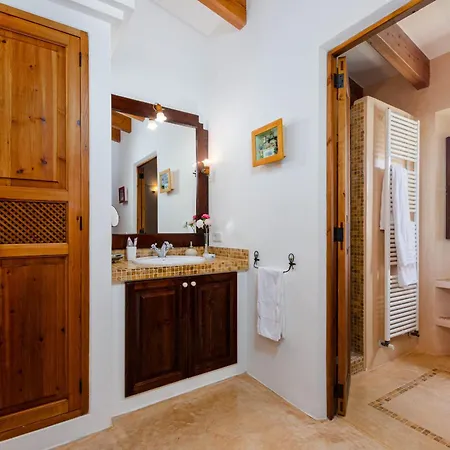 Yourhouse Son Punta Villa *