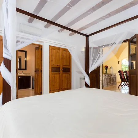 Yourhouse Son Punta